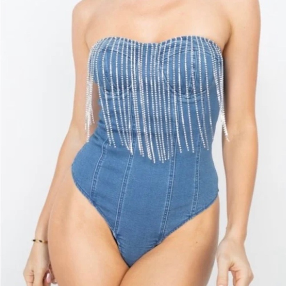 NWT!✨ perfect for a swifty concert!